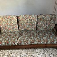 Divano letto e due poltrone abbinate