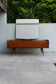 Mobile vintage anni ’50/’60 con specchiera