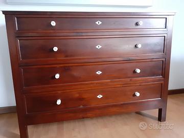 Cassettiera antica in legno massello