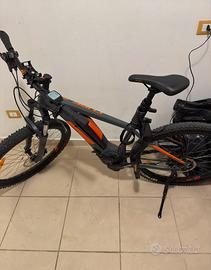 Bicicletta elettrica Cube