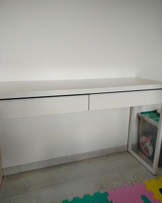scrivania Ikea