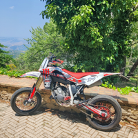2010 Husqvarna 125 sm motard