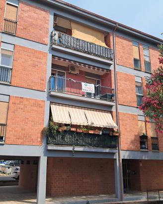P.zza Rossini. Spazioso pentavano con cantina