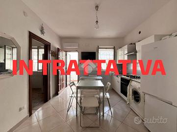 2 LOCALI A SPERLONGA