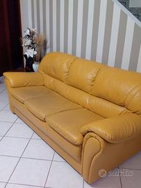 Divano 3 posti in buono stato