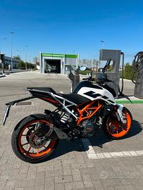 Ktm duke 390 2021