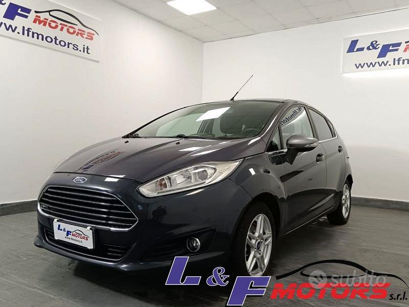 Ford Fiesta 2015 photo 2