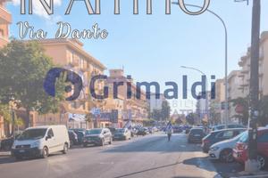 Esclusivo negozio Via Dante [LocM/17]