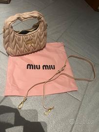 Borsa MIU MIU cipria pari al nuovo con sacca