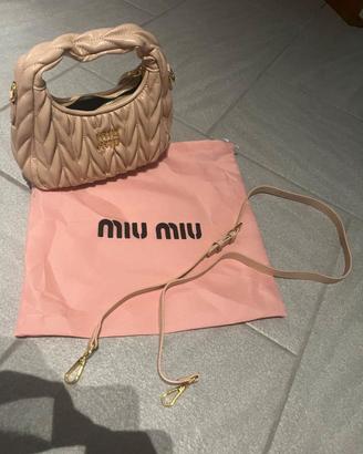 Borsa MIU MIU cipria pari al nuovo con sacca
