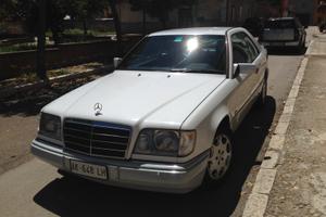 Mercedes E200 coupe'