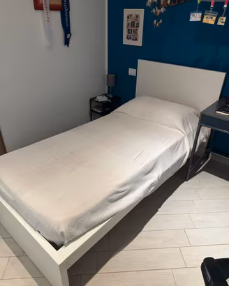 Letto ikea con testata