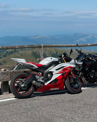 YAMAHA R6 - 2008