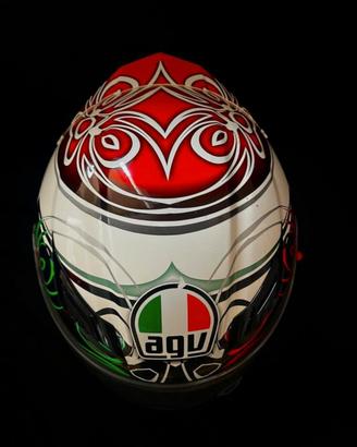 Casco AGV Horizon con grafica tricolore.