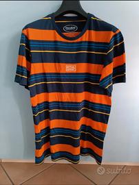 T-shirt Pull&Bear a maniche corte retro style