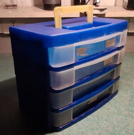 Piccola cassettiera porta oggetti con maniglia