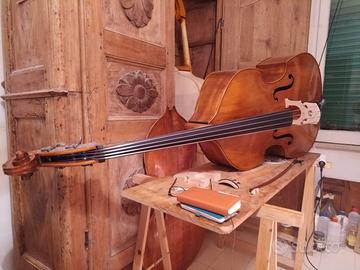 Contrabasso Hora