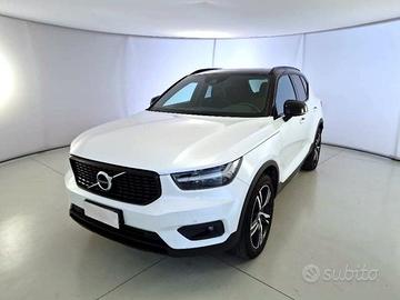 Volvo XC40 D3 150 CV Automatica NAVI LED R-de...