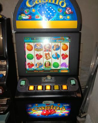 Slot machine 