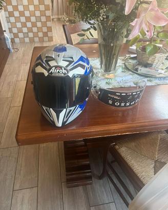 Giubbotto, scarpe, guanti e casco
