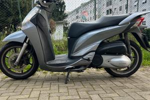 HONDA SH 300