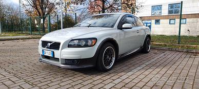 Volvo C30 2.0 D  Momentum 
