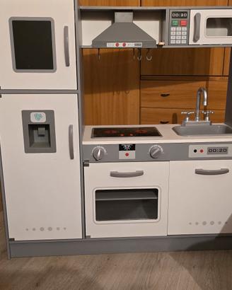 Cucina giocattolo