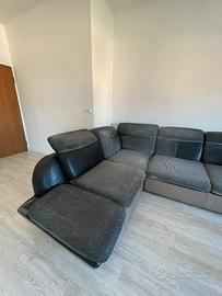 Divano angolare 5 posti.