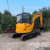 E32 Escavatore 35 q JCB 8035