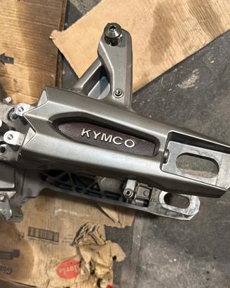 Forcellone posteriore kymco ak550