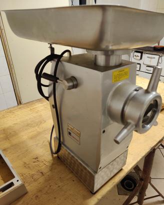 TRITACARNE OMEGA 32 220/380V