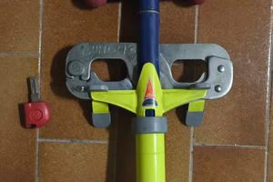 Bullock antifurto meccanico per auto