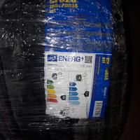 Pneumatici nuovi