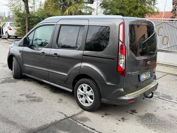Ford Tourneo Connect, 5 posti, gancio traino