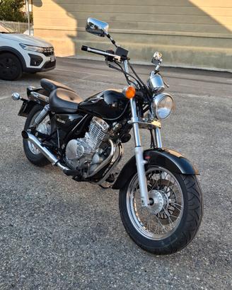 Suzuki Marauder GZ 250 cc - Patente A2