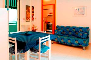 Baia verde /climatizzato/vicino mare/ con balcone