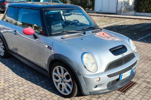 Mini JCW a libretto 