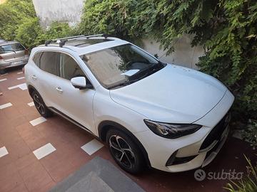 MG HS benzina luxury