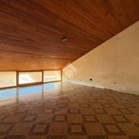 Mansarda dotata di ascensore, Bosa