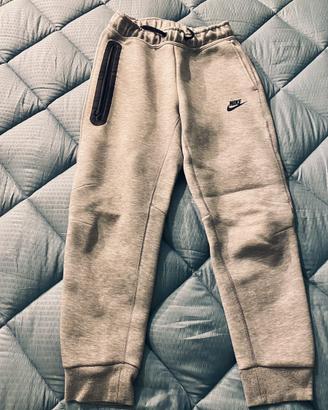 Pantaloni tuta Nike Tech Fleece 10-12 anni