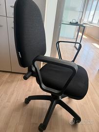 Sedia da ufficio con braccioli