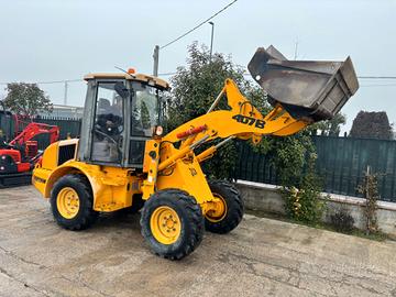 P137 Pala gommata JCB 407 B