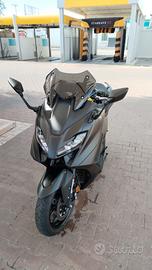 Yamaha T Max 560 - 2023