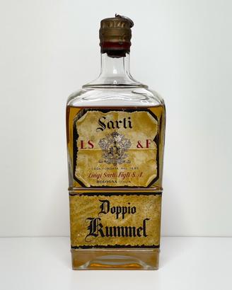 Rara bottiglia vintage di Doppio Kümmel Sarti