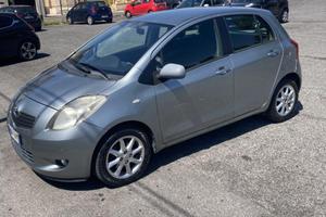 Toyota yaris 2008