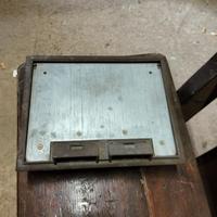 Torretta a scomparsa completa di  n.9 prese schuko