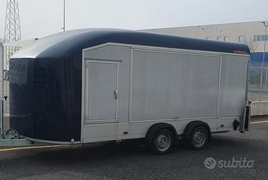 Svuota cantine, negozi, ecc