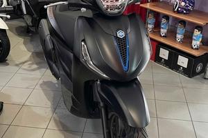 beverly 400s my 2025 nero opaco 