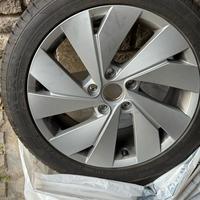 Cerchi con gomme Volkswagen Golf 8 225/45R17