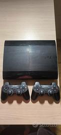 PS3 Super Slim 1TB + 2 Controller + 4 Giochi
